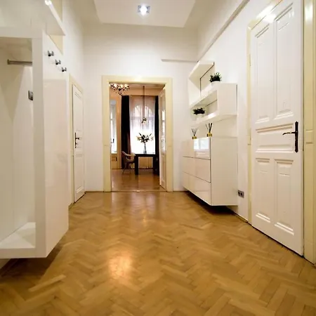 Elite Residences - Parizska Street 150 M2 Prag
