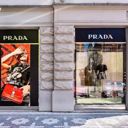 Elite Residences - Parizska Street 150 M2 * Prague