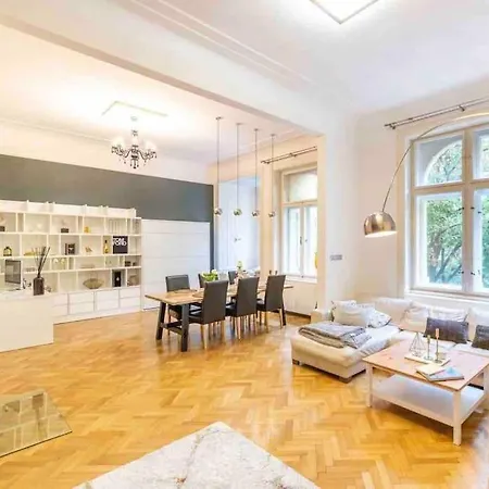 Elite Residences - Parizska Street 150 M2 *