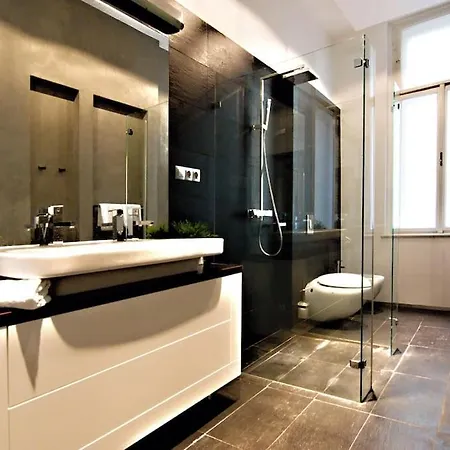 Elite Residences - Parizska Street 150 M2 * براغ